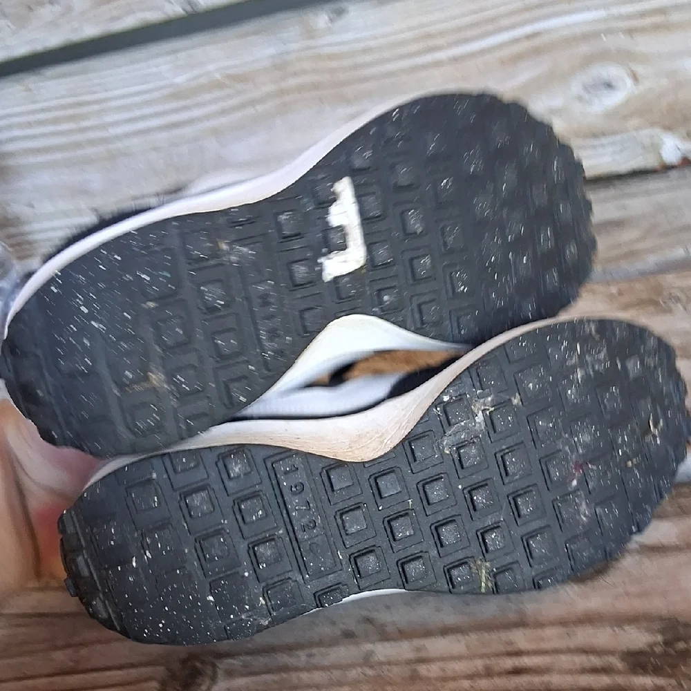 Nike Black and White Women's Sneakers